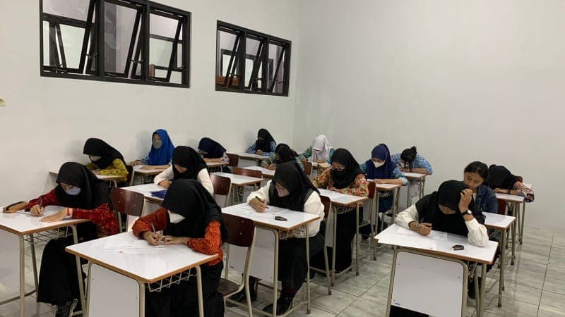 Tumbuhkan Nilai Demokrasi, SMK Negeri 2 Malang Adakan Pemilos