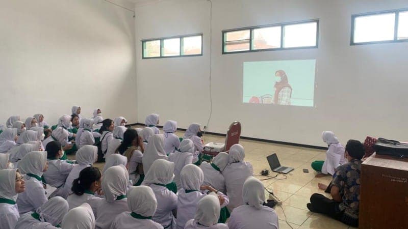 Mewujudkan Generasi Bertalenta dengan Terampil Menulis dan Membuat Video Tema Anti Perundungan