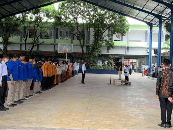 SMK Negeri 2 Malang Menggelar Upacara Peringatan Hari Pahlawan Ke-77 Tahun 2022