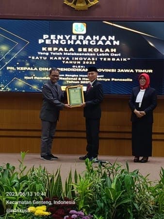 Kepala Sekolah Kota Malang Berjaya, Kepala SMK Negeri 2 Malang terima Penghargaan Karya Inovasi Jatim