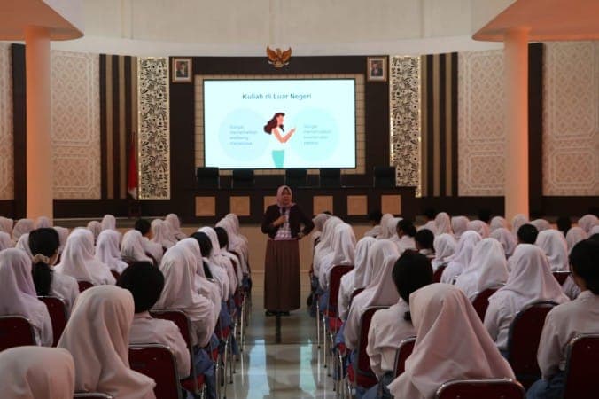 Tingkatkan Kompetensi Peserta Didik: Program Keahlian Asisten Keperawatan dan Caregiver (AKC) Gelar Sosialisasi Kegiatan Jurusan