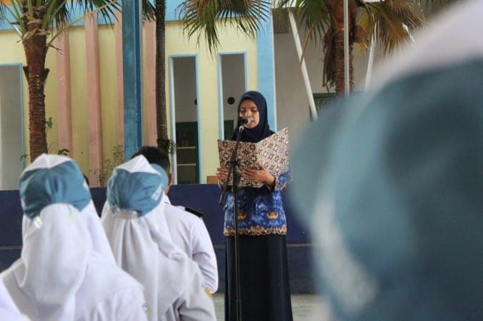 Tanamkan Jiwa Nasionalisme Generasi Muda, SMK Negeri 2 Malang Gelar Upacara Peringatan Hari Sumpah Pemuda Ke-95 Tahun 2023