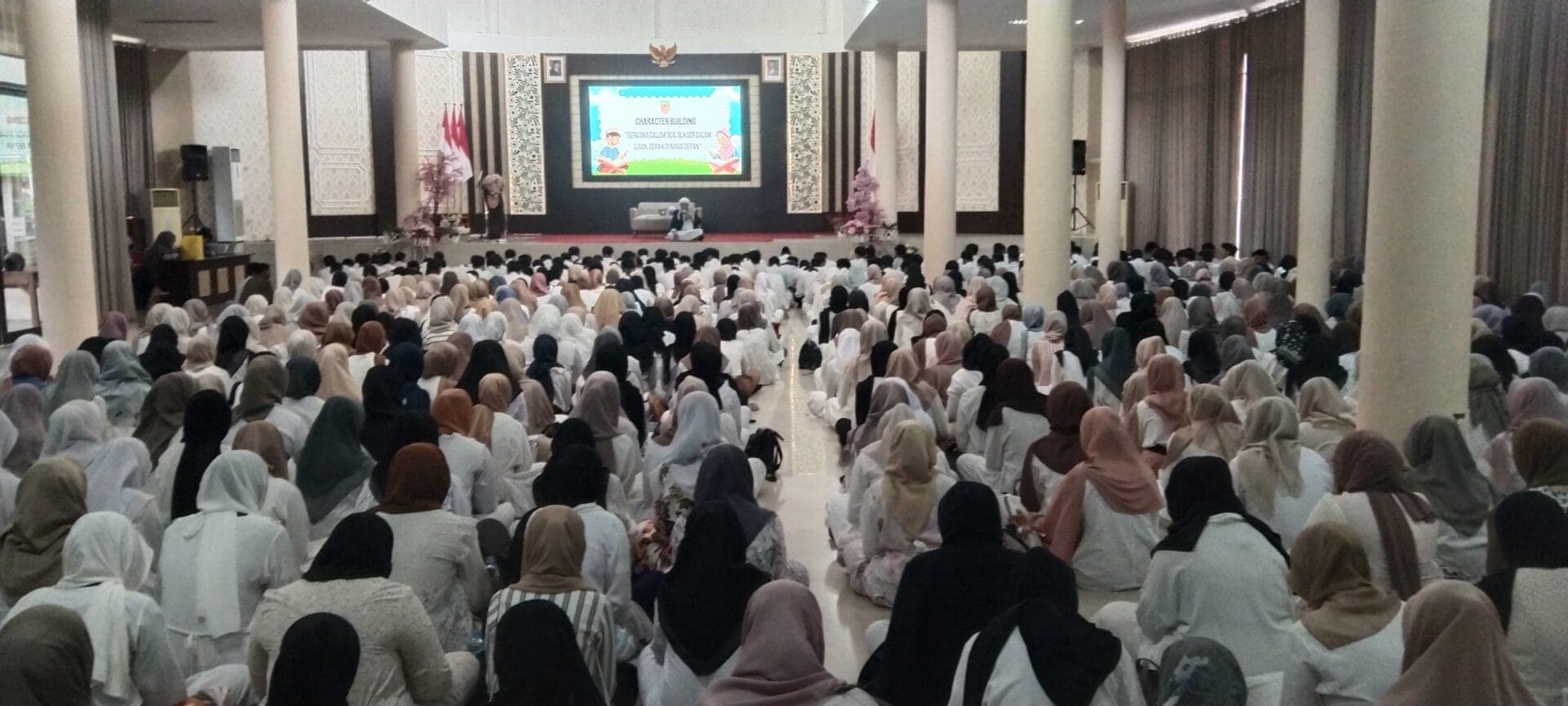 Jelang Ujian, Siswa Kelas XII SMKN 2 Malang Ikuti Doa Bersama