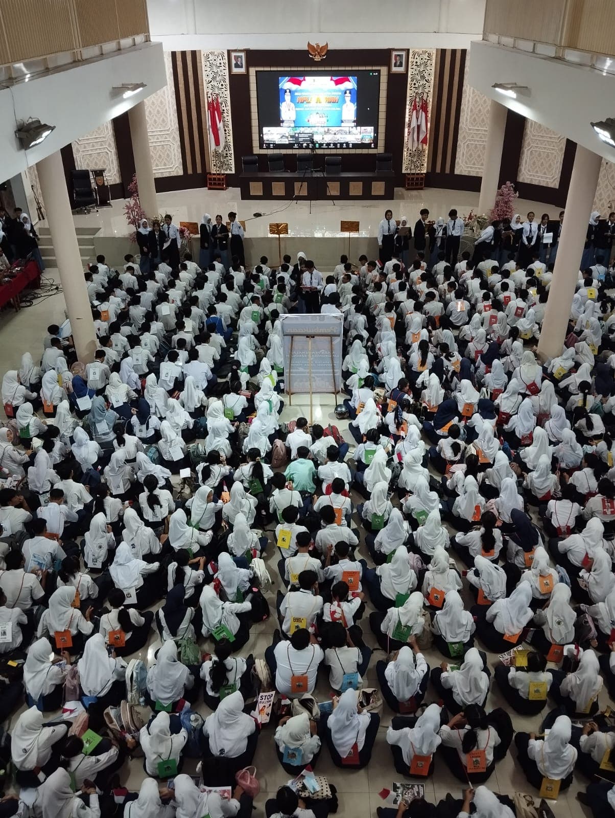 Peserta Didik Baru Ikuti Apel Pembukaan MPLS Tapel 2025/2026 Secara Daring