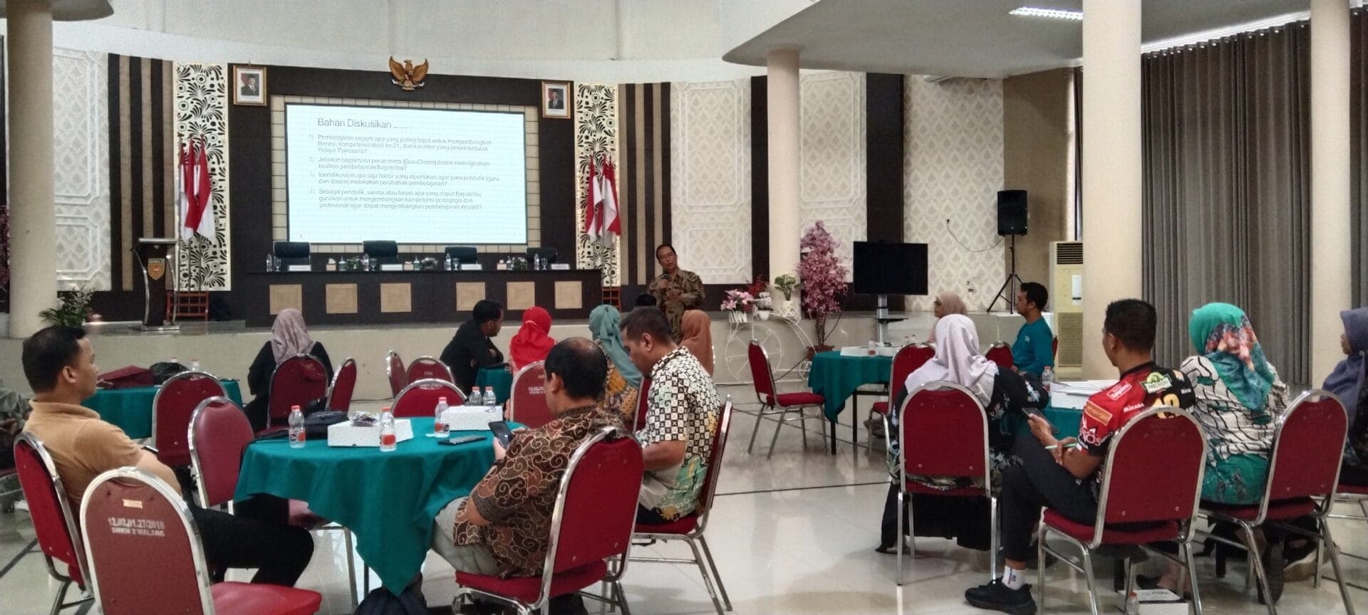 Tingkatkan Kualitas Pembelajaran, Tenaga Pendidik SMKN 2 Malang Ikuti Kegiatan Pelatihan Lesson Study